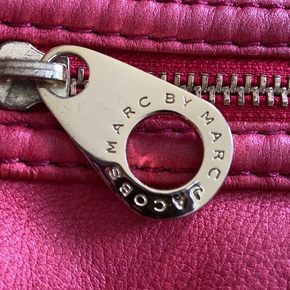 Marc Jacobs Red Safron hobo Bag EUC - Picture 4 of 14